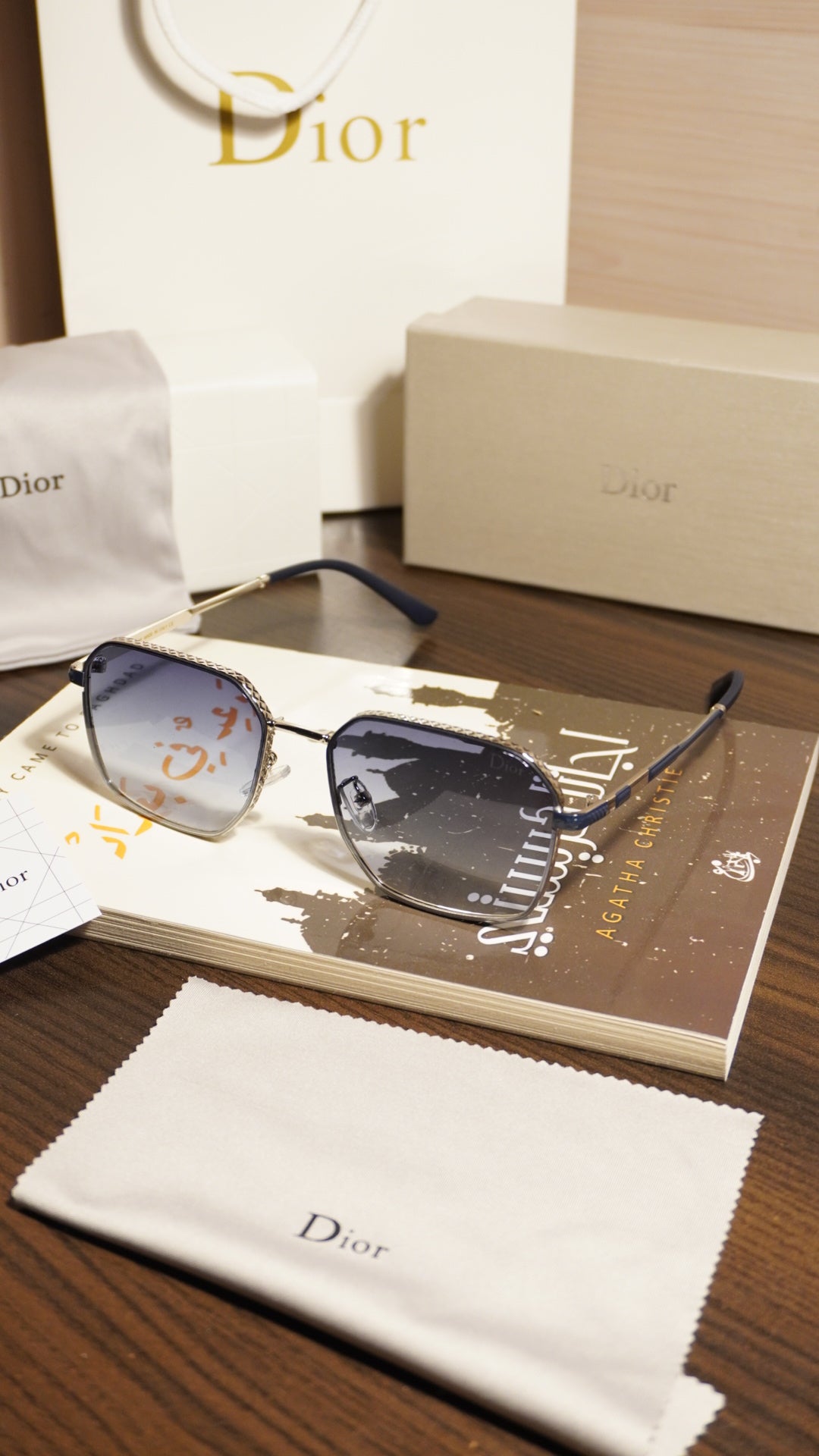 Dior